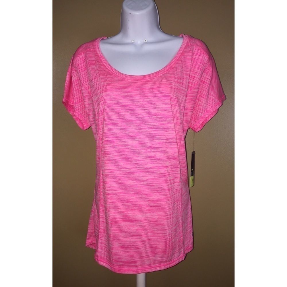 NWT Xersion size Medium top